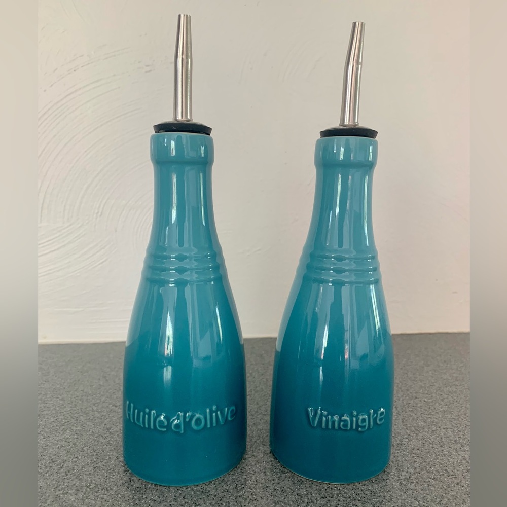 Le Creuset Stoneware Signature Oil and Vinegar, Teal
